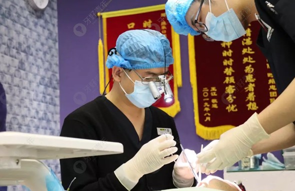 北京维乐口腔尤其以正畸和数字化种植为特色诊疗项目