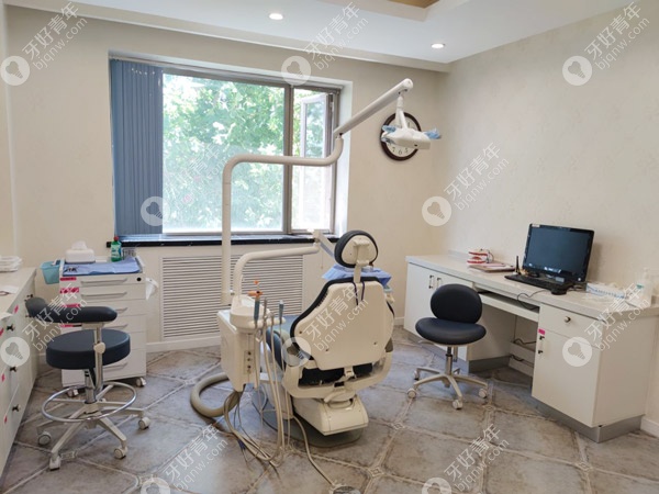 独立的诊疗室及牙椅