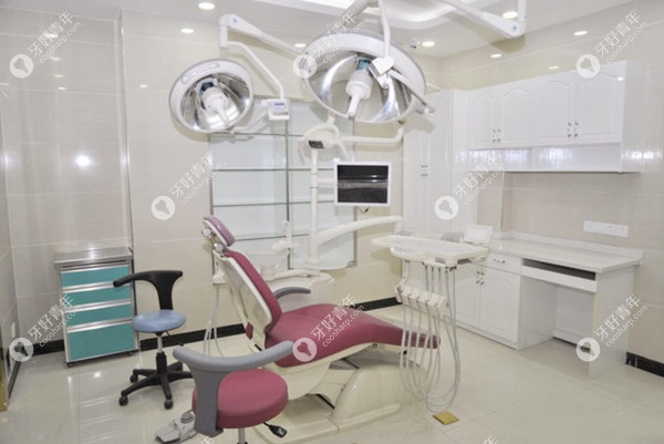  上海美乐口腔门诊部种植牙专用手术室