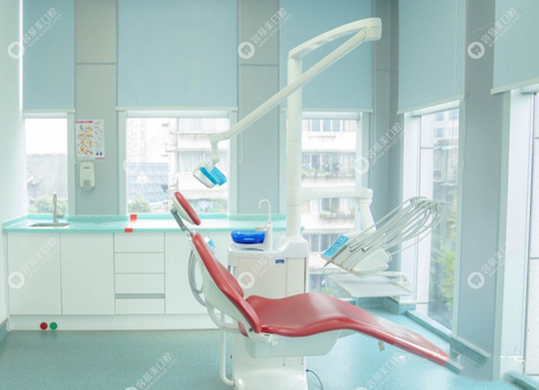 成都安玉牙种植医院口腔诊室