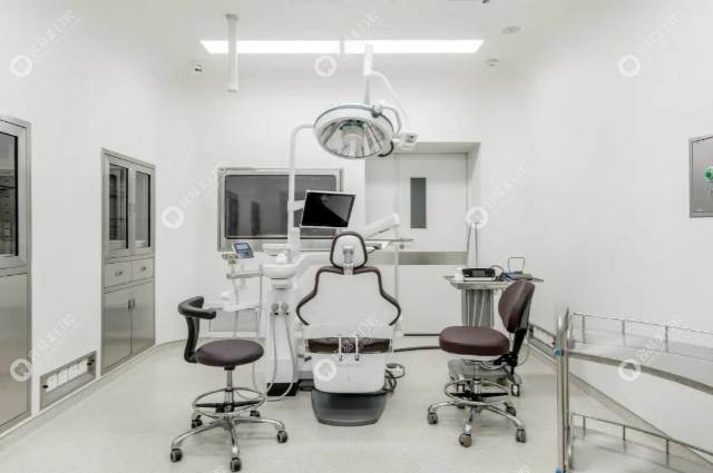 西安雁塔兔博士口腔医院种植牙手术室