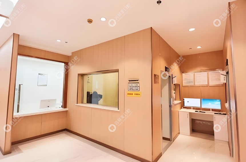 连云港莱芽口腔医生团队简介