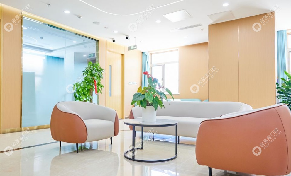 北京首口附一口腔候診區(qū)