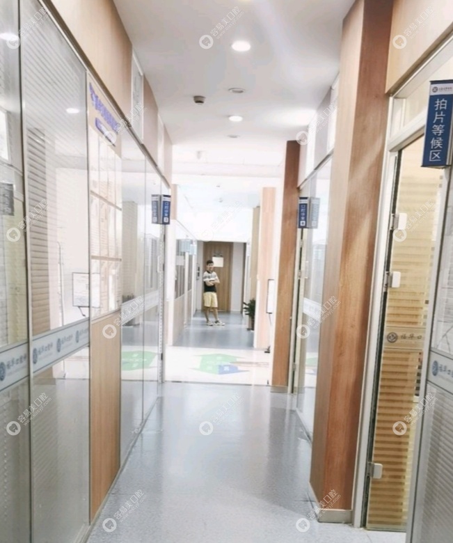 上海福華醫(yī)院口腔科過道