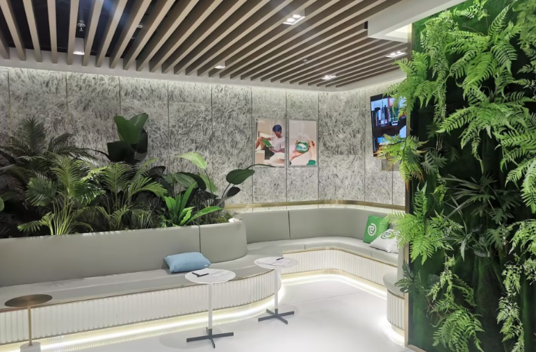 深圳自有光口腔种植牙就诊实用指南