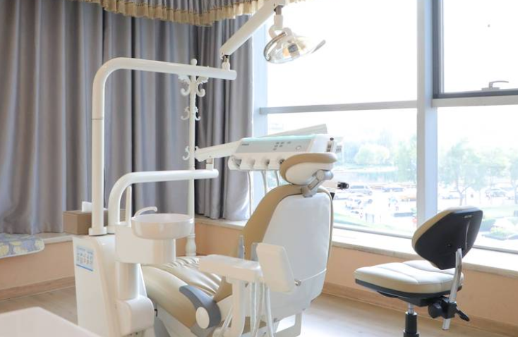 海淀中諾口腔醫生做老年人種牙成功幾率高，數字化種植讓成功率提升30%！