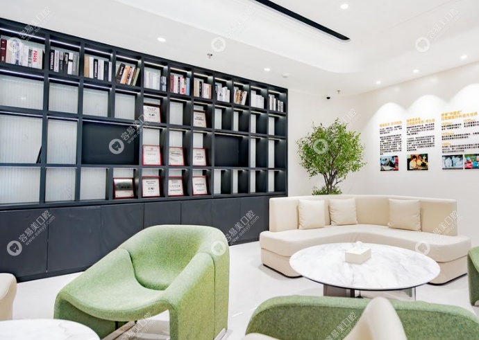 麦芽口腔口岸院区候诊区 麦芽口腔口岸院区候诊区