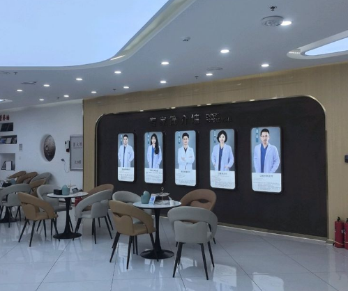 四平黄鑫城口腔门诊部医生团队