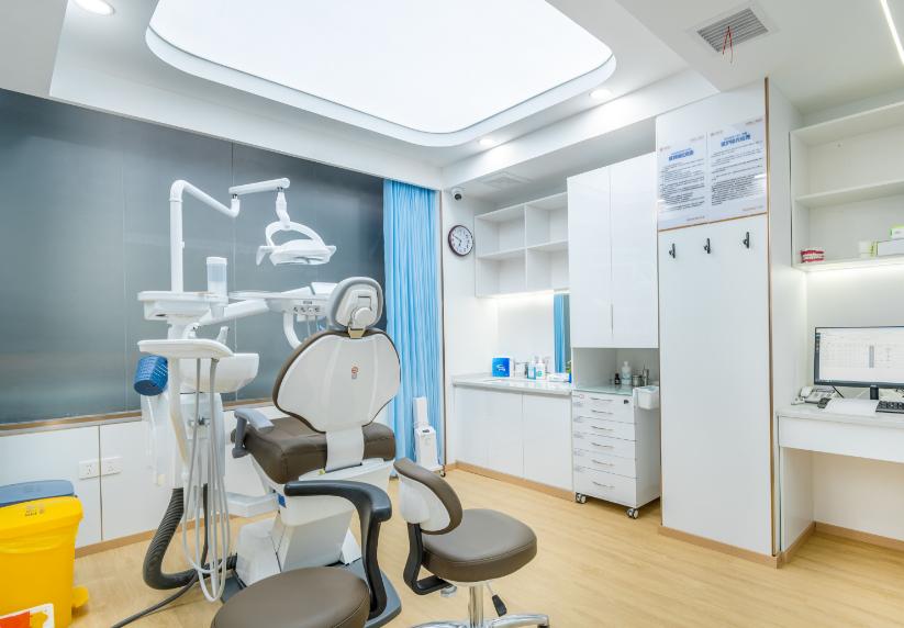 荣州启辰口腔门诊部诊室