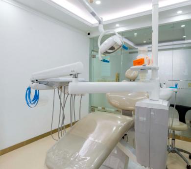 天津牙诚口腔种植总院怎么样？是正规种牙机构，4280元起种牙带塘沽区电话还有官网详情