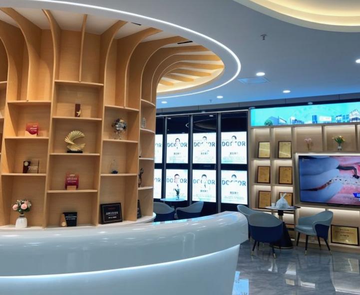 惠州正一口腔候诊区