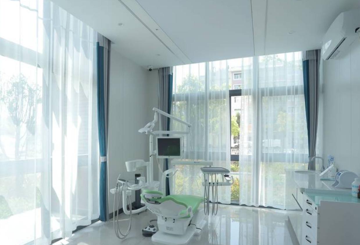 宝子们！曲靖舒尔口腔地址在哪里？紫云南路总院美·麒麟商业中心店,罗平县域分院地址公交路线一览