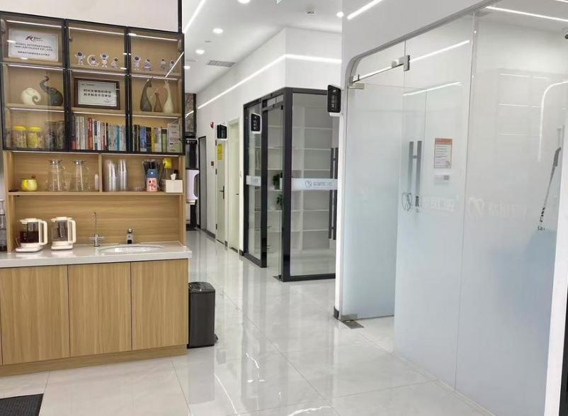 中山松鼠口腔医院价目表来了！种植牙1680起矫正5999+，亲测收费不坑人