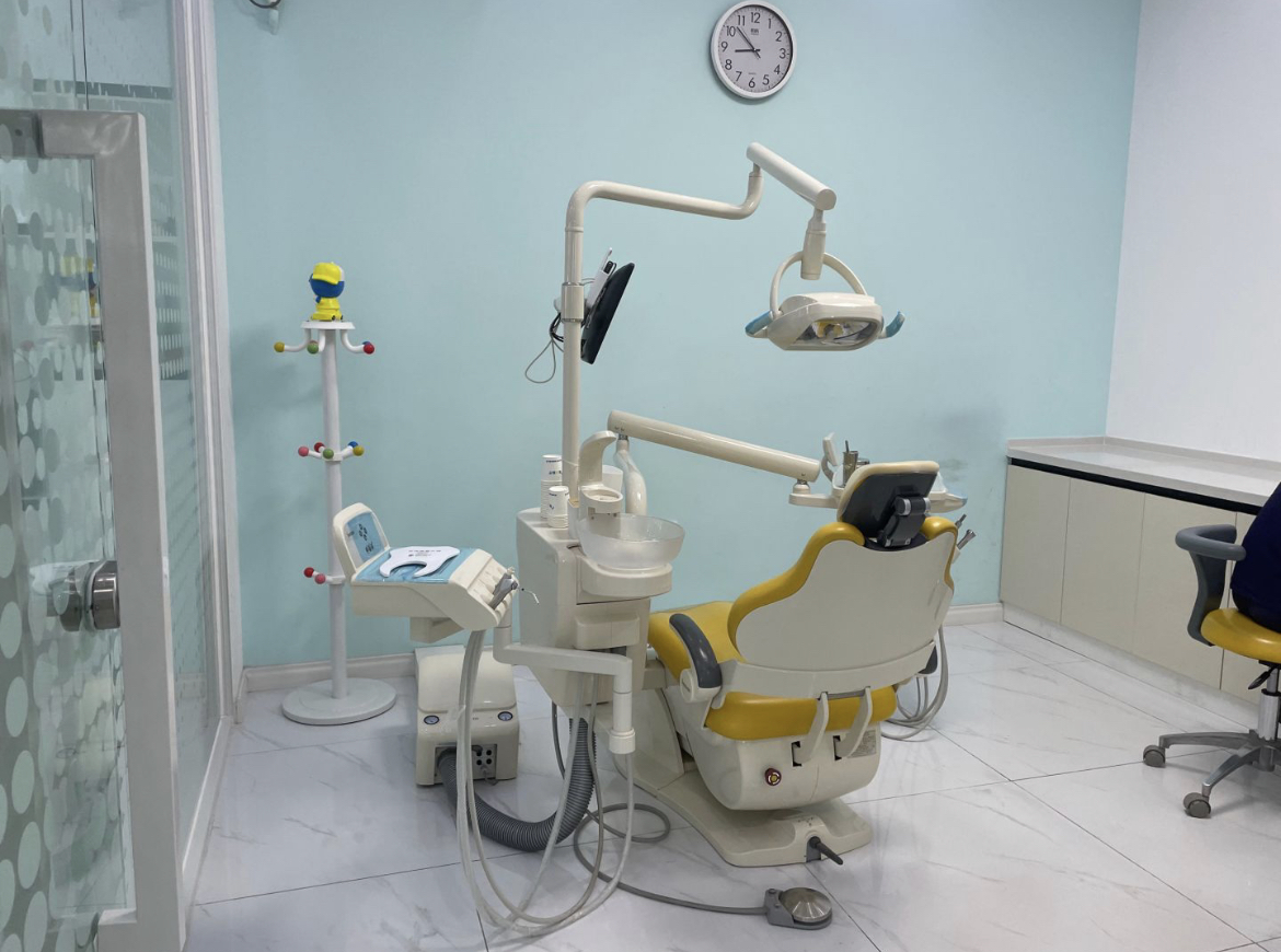 大连牙克拉口腔诊室