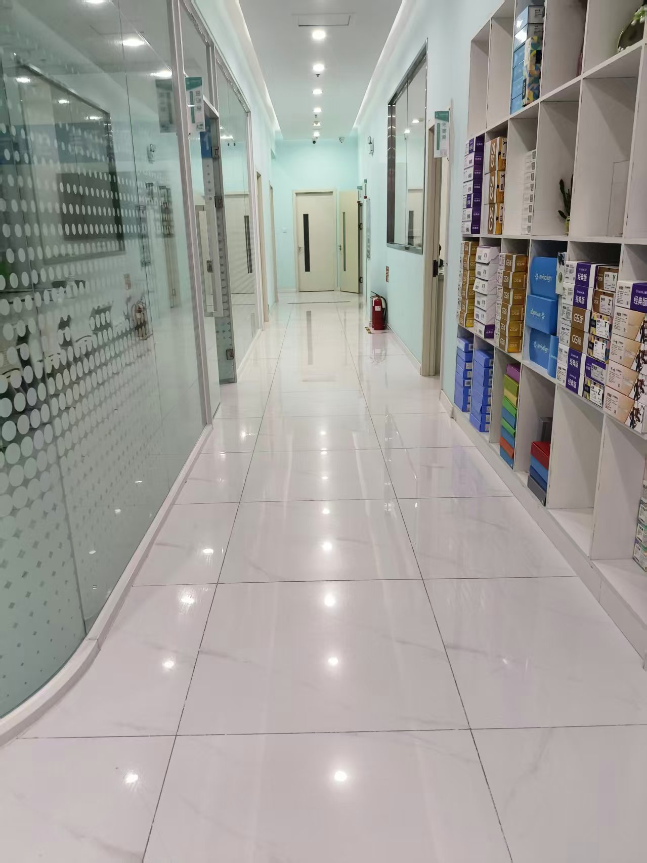 大连牙克拉口腔走廊