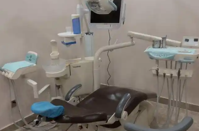 深圳芮凡口腔电话是啥？医生沟通耐心，提供详尽诊断治疗建议！