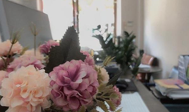 深圳芮凡口腔电话是啥？医生沟通耐心，提供详尽诊断治疗建议！