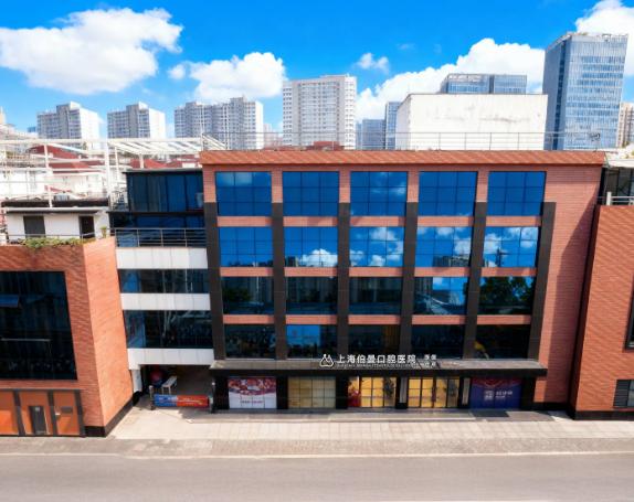 薇琳伯曼口腔医院是正规医院吗？是！深扒5层独栋院区与德国KAvo导航技术，看二级专科如何实现种植牙误差<1mm的精细医疗