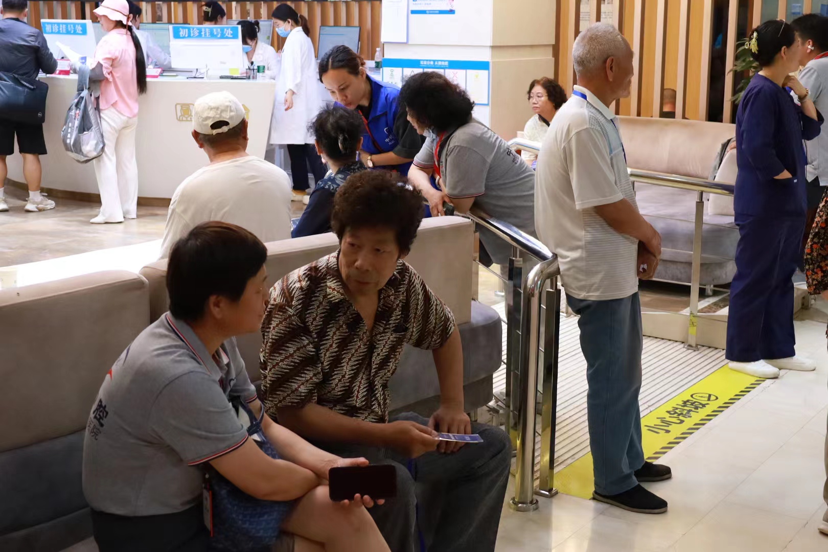 北京中诺口腔医院医生哪个好 2025新版名单出炉，这10位医生种牙正畸都靠谱