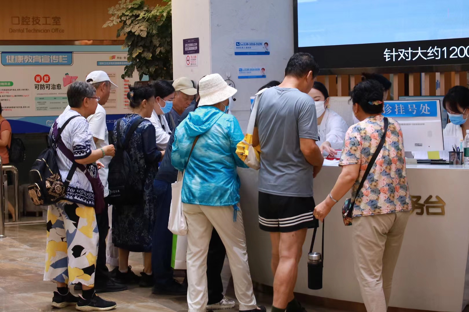 北京中诺口腔医院医生哪个好 2025新版名单出炉，这10位医生种牙正畸都靠谱