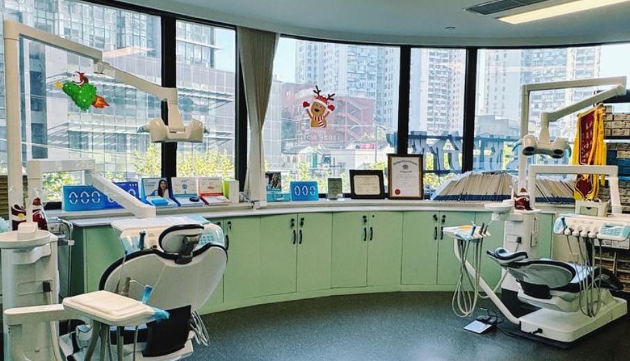 上海同口名雅口腔门诊部医生团队：资质与擅长领域