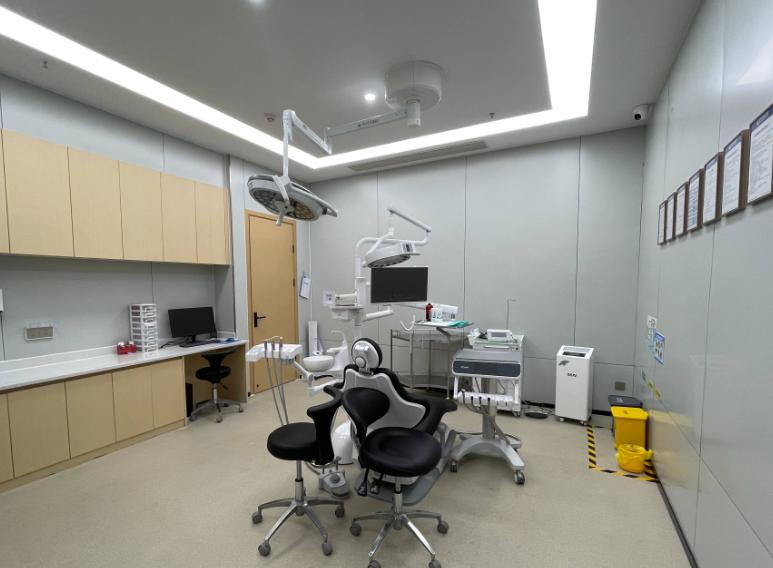 清远国信口腔门诊部诊室