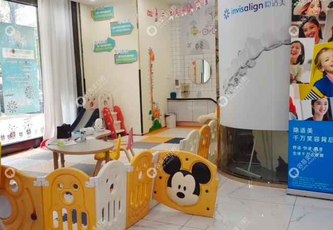 上海贝辰口腔地址电话：交通方便、好找，随时能！