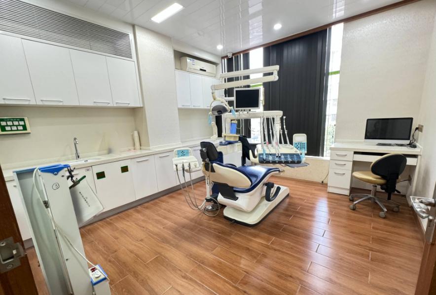 中山共尔口腔门诊部