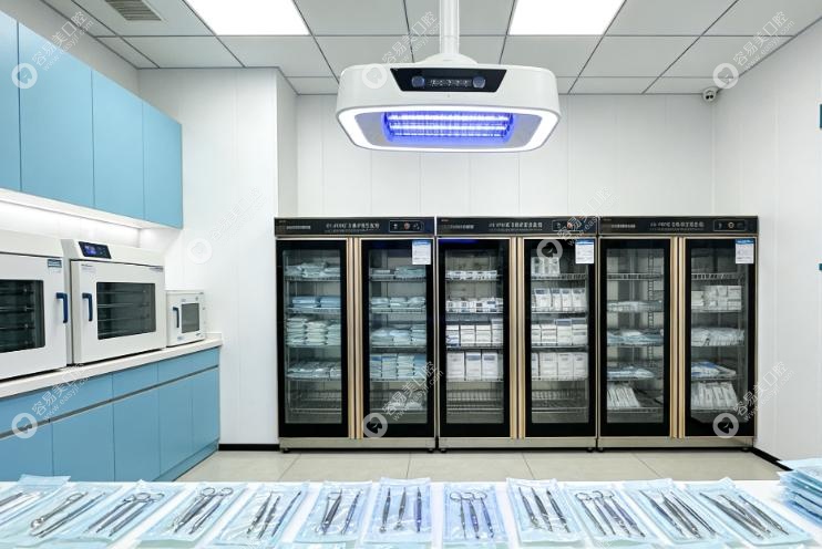 酉阳淜博口腔医生名单：持证上岗，专攻不同口腔问题