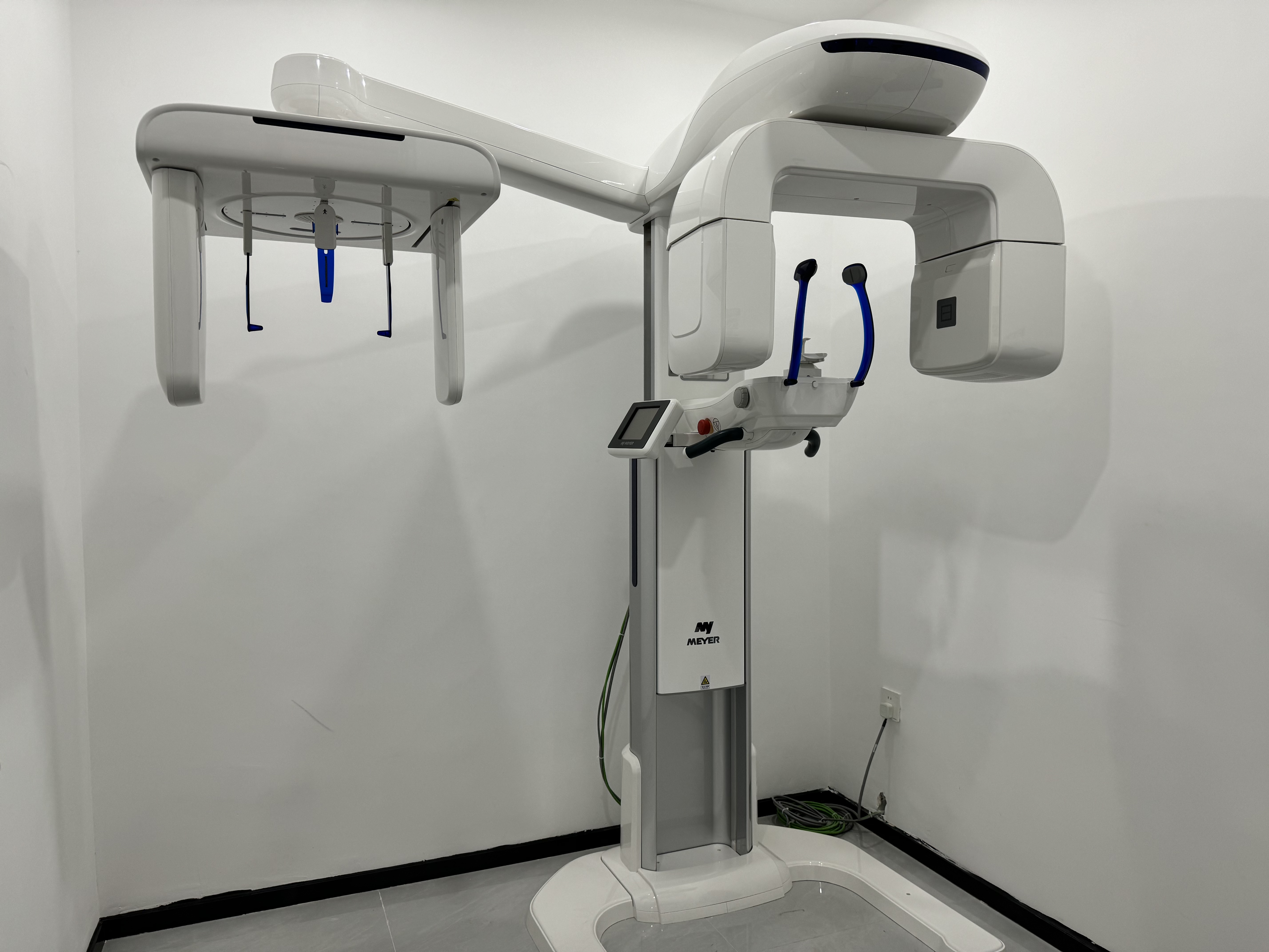 南宁董氏专立口腔门诊部与同档机构的差异对比www.easyjf.com