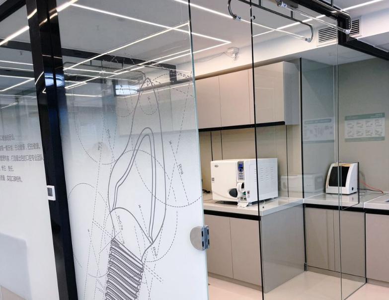 三、北京青蕾口腔診所價(jià)格：透明化體系，告別“隱形消費(fèi)”