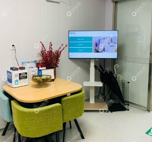 上海曹璟華口腔價(jià)格表！透明無隱形消費(fèi)，性價(jià)比