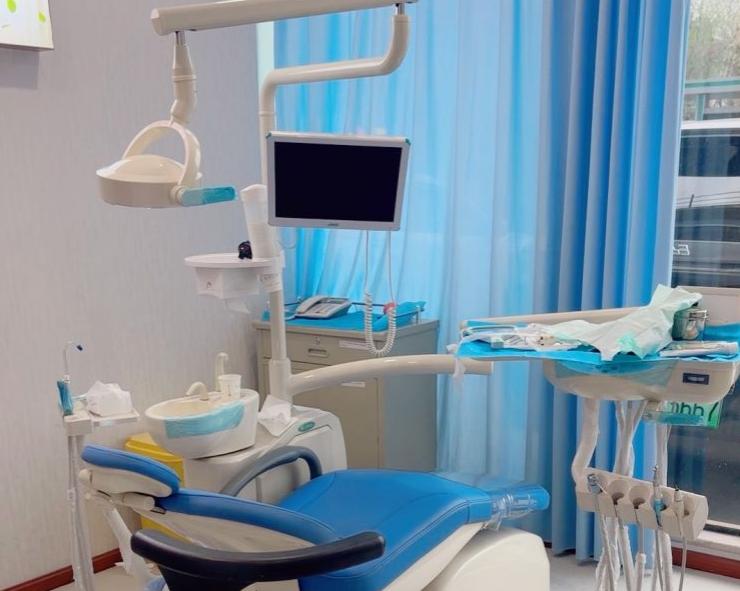 成都武侯華醫(yī)新口腔診室