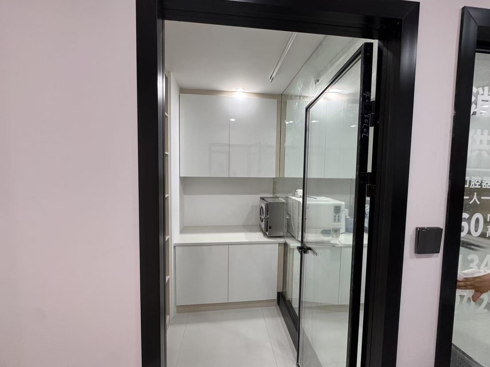 阿克蘇劉泉口腔與當(dāng)?shù)貦C(jī)構(gòu)對比：選對診所的3個核心差異