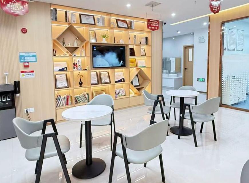 鄂州百年達口腔門診部價格體系：透明無坑，比同區(qū)機構(gòu)更劃算