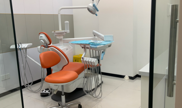 潮州极致口腔乱收费吗？没这回事！补牙80元/正畸8000元起，符合潮州口腔医院均价