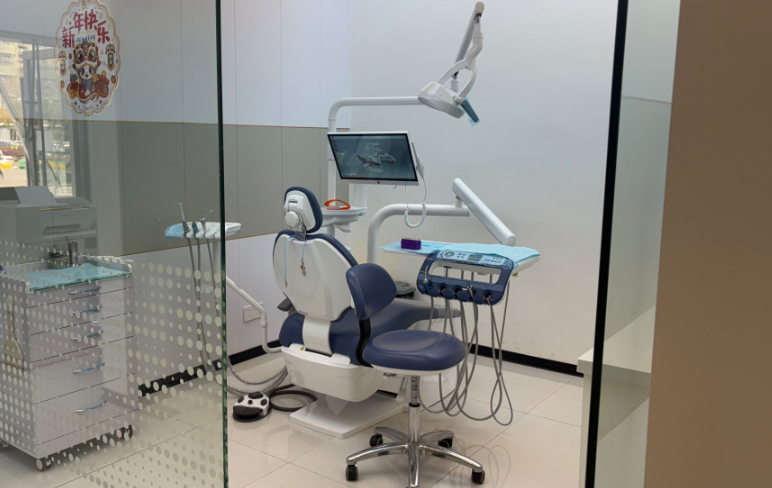 潮州极致口腔乱收费吗？没这回事！补牙80元/正畸8000元起，符合潮州口腔医院均价