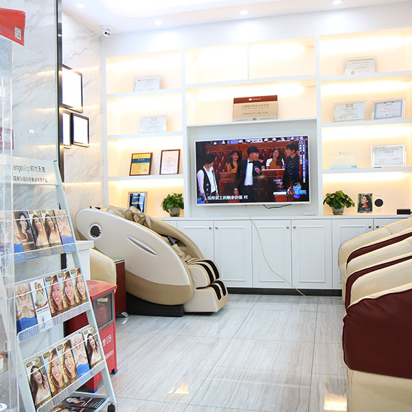 深圳格伦菲尔口腔与正恩口腔哪家好？从规模、技术、价格对比给你答案