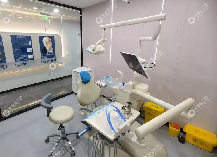 醫(yī)生團(tuán)隊(duì)：專業(yè)領(lǐng)銜，經(jīng)驗(yàn)護(hù)航