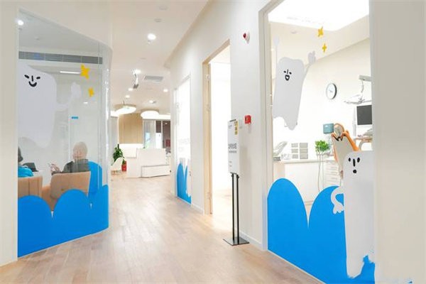 成都多乐儿童齿科门诊部