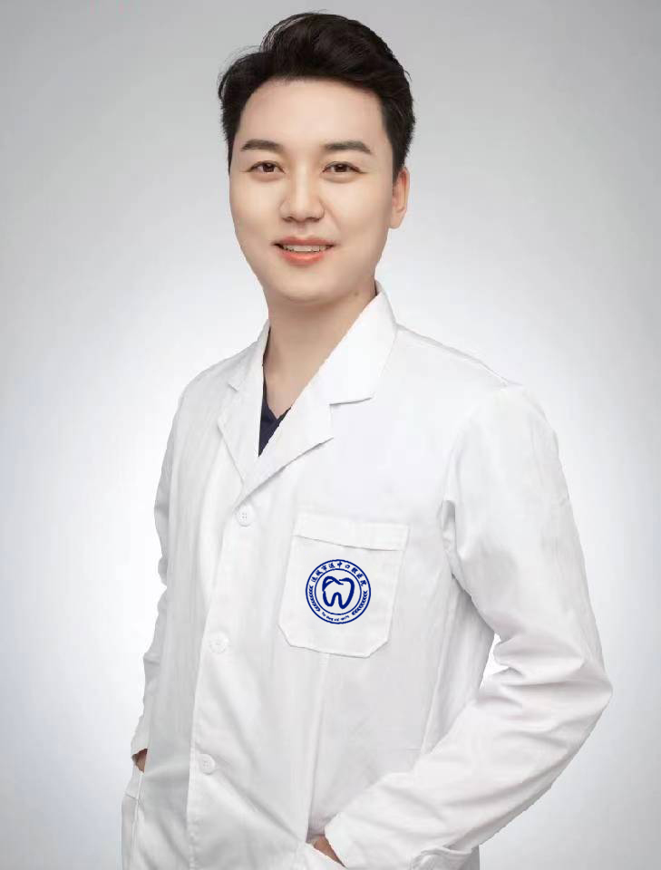三、靠谱佐证二：医生全员持证上岗，经验比较丰富够专门（核心竞争力）www.easyjf.com